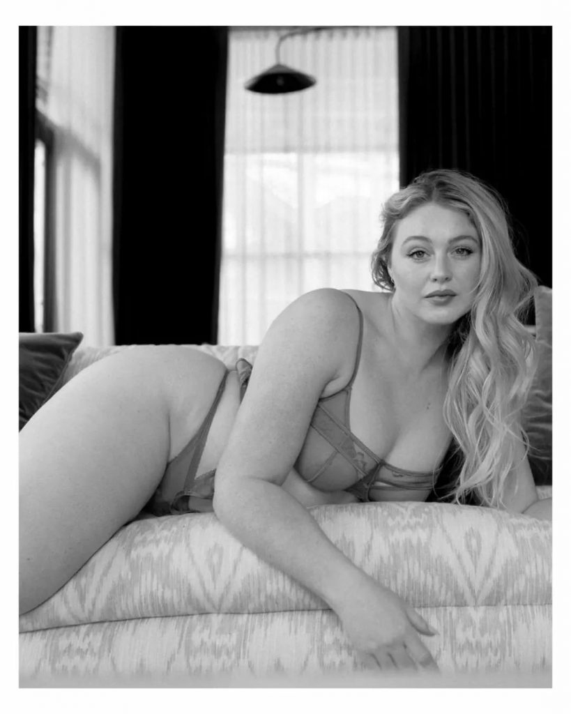 Iskra Lawrence Lounges in Her Underwear!