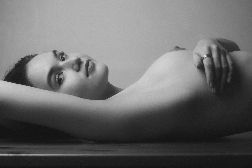Courtney in Black and White!